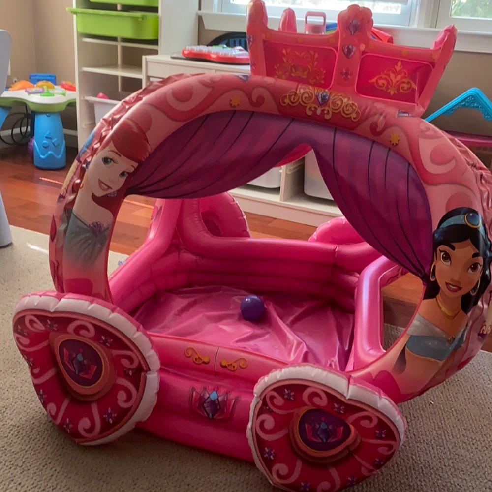 Disney Inflatable princess Carriage
